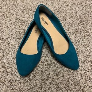 Teal pointed flats